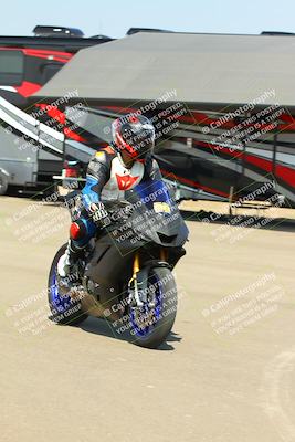 media/Sep-20-2025-TrackDaz (Sat) [[27f0cde673]]/Around the Pits/